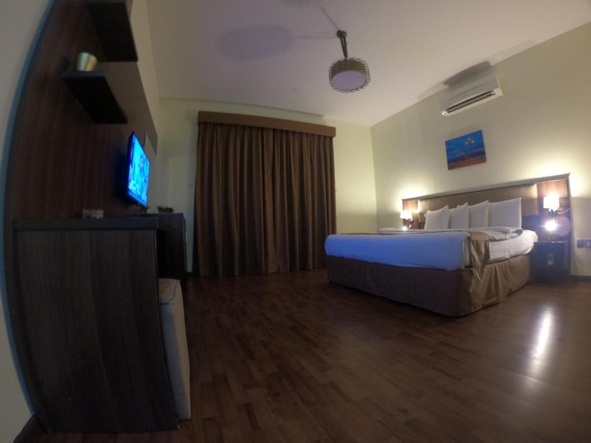 Weekend Hotel & Apartments Mascate Exterior foto