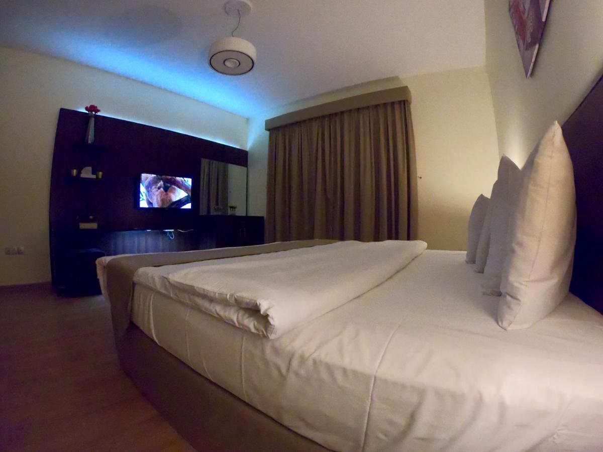 Weekend Hotel & Apartments Mascate Exterior foto