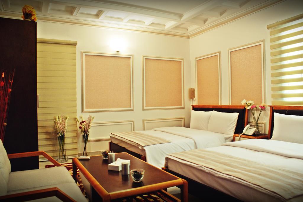 Weekend Hotel & Apartments Mascate Exterior foto