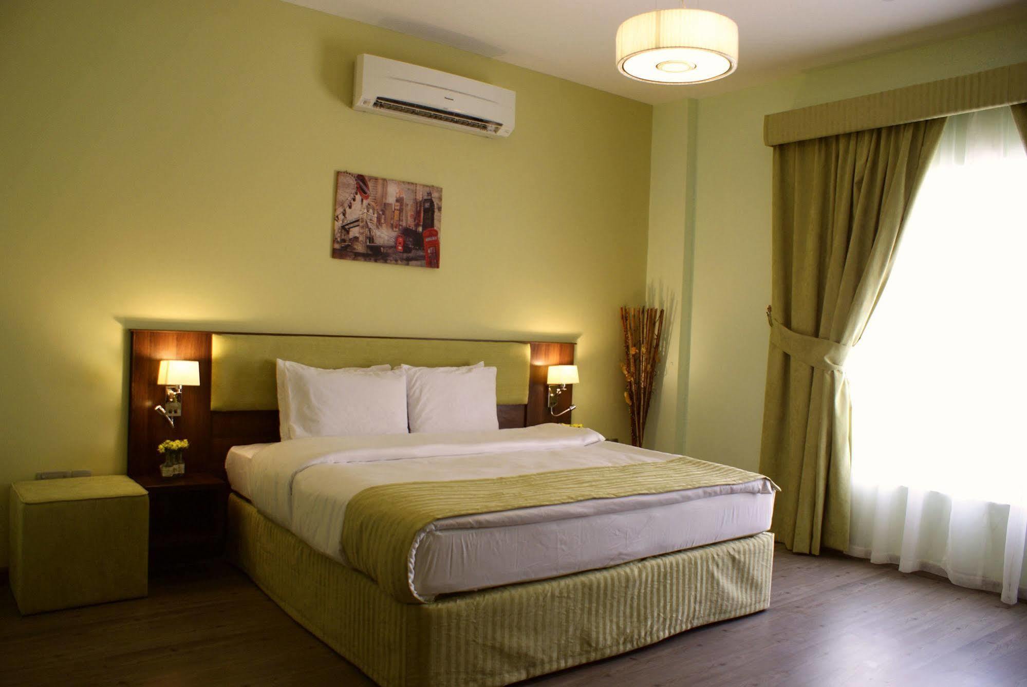 Weekend Hotel & Apartments Mascate Exterior foto