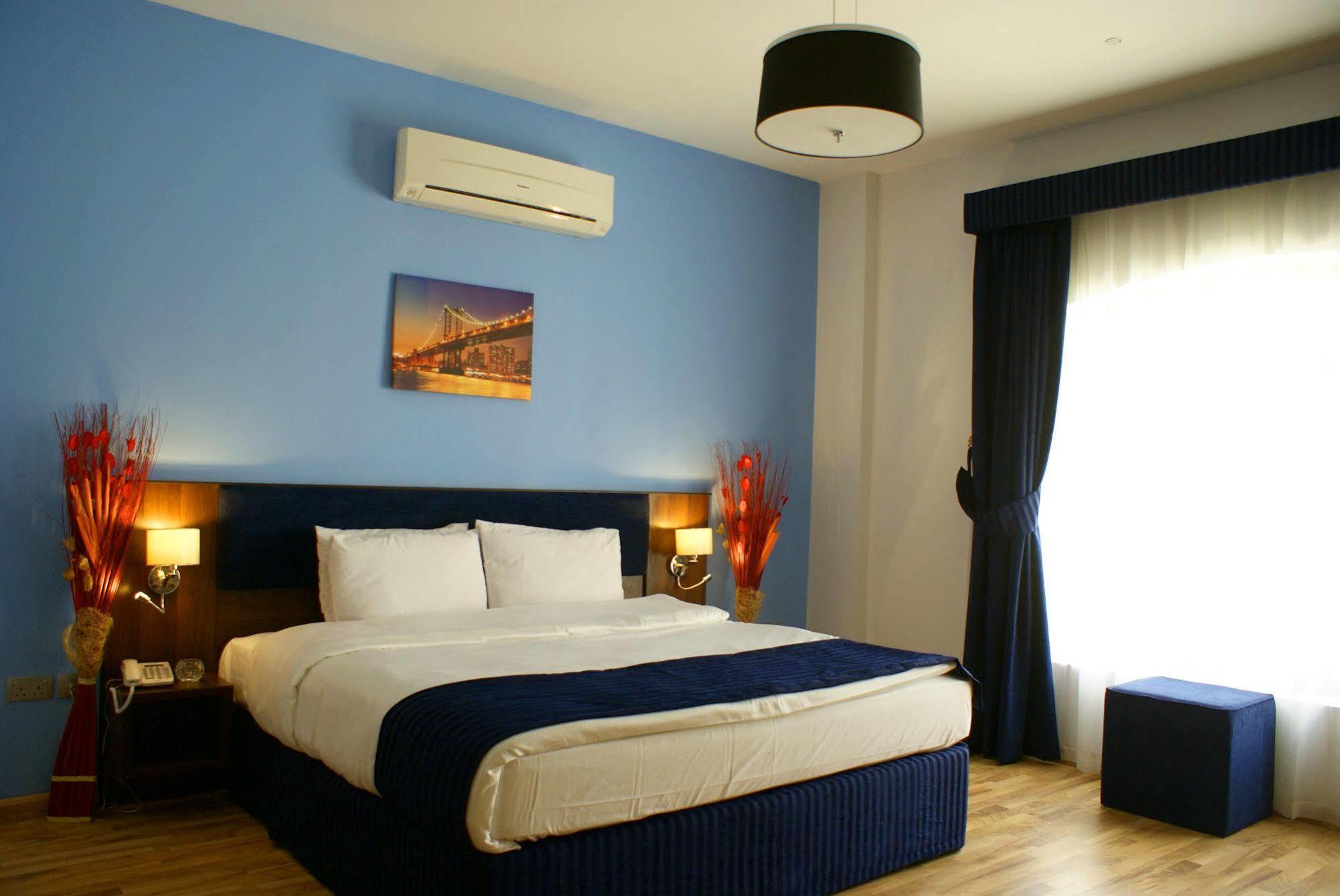 Weekend Hotel & Apartments Mascate Exterior foto
