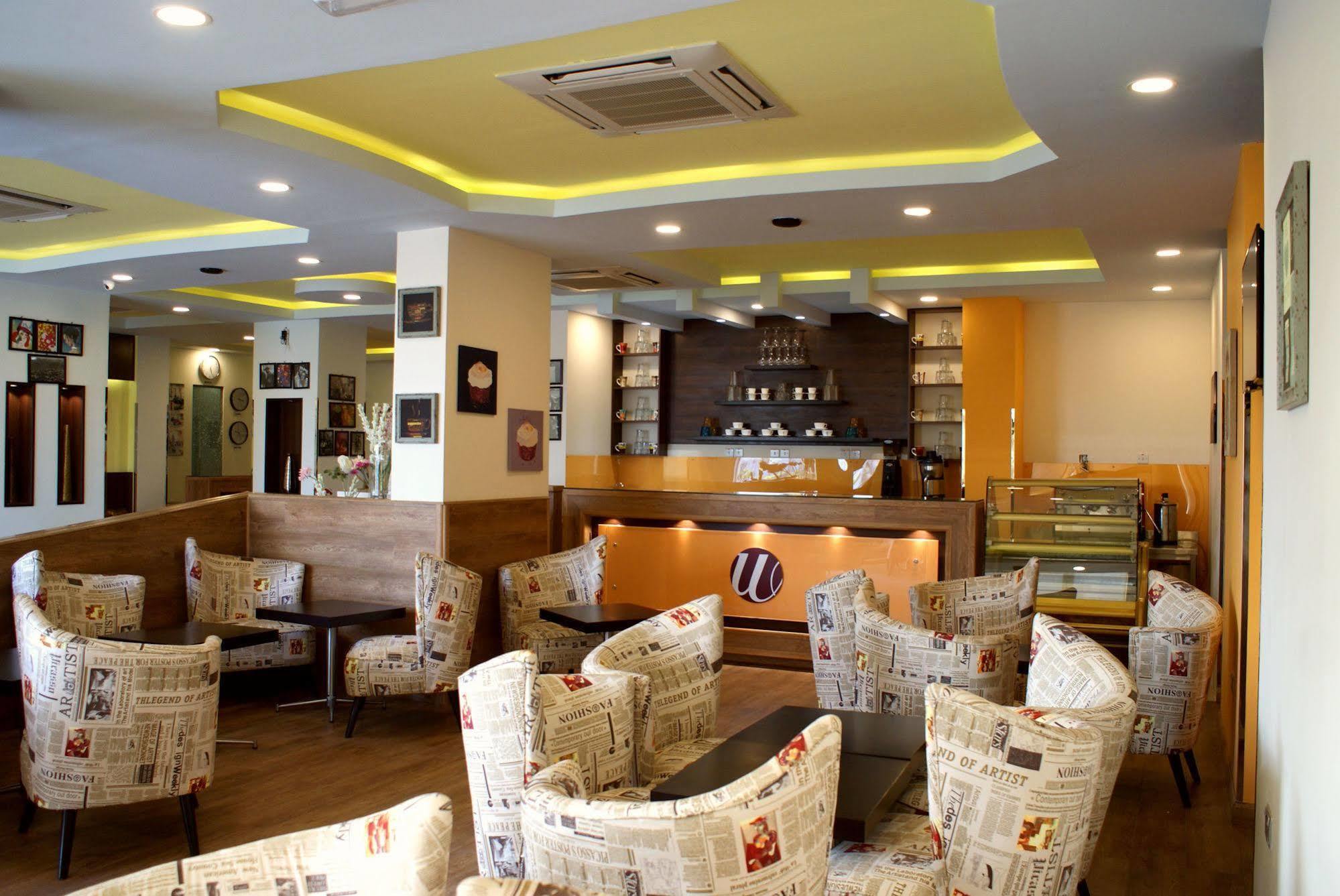Weekend Hotel & Apartments Mascate Exterior foto